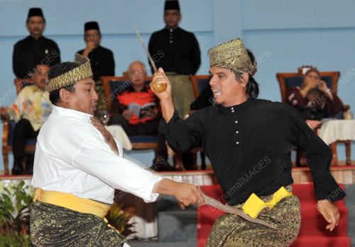 MK17_16112012_PM_SILAT
