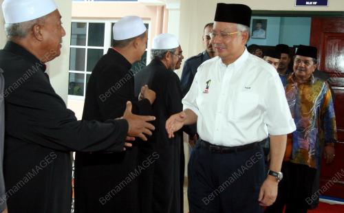 MOHD NAJIB TUN ABDUL RAZAK