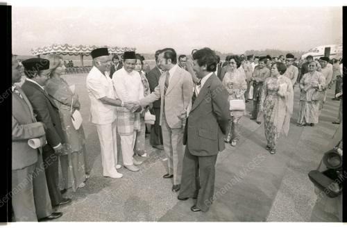 MAHATHIR