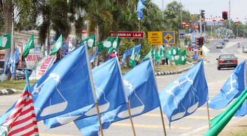 MK21_27022011_BENDERA