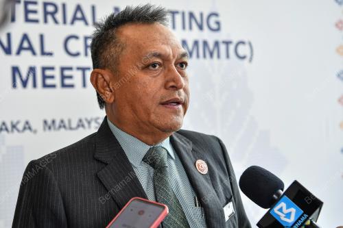 DATUK AWANG ALIK JEMAN