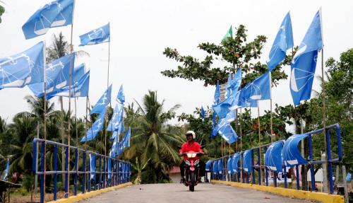 MK26_01032011_BENDERA