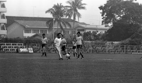 MK26_12012015_BOLA_MENTERI
