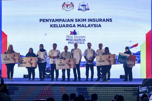 DATUK SERI ISMAIL SABRI YAAKOB