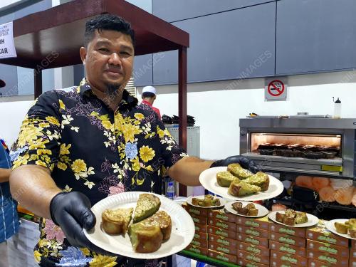 KUIH BAKAR PANDAN