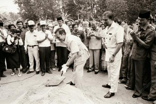 DATUK SERI DR MAHATHIR MOHAMAD