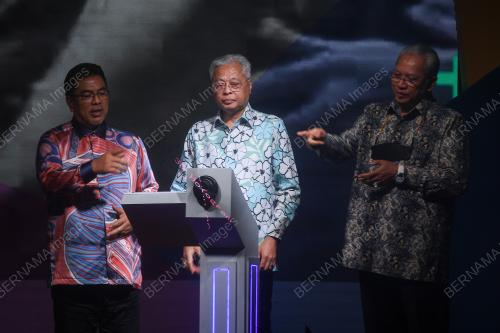 DATUK SERI ISMAIL SABRI YAAKOB