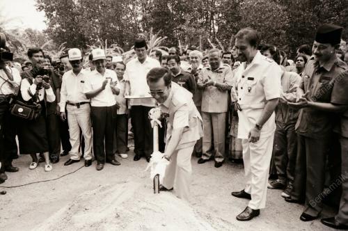 DATUK SERI DR MAHATHIR MOHAMAD