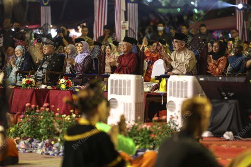 TUN MOHD ALI MOHD RUSTAM