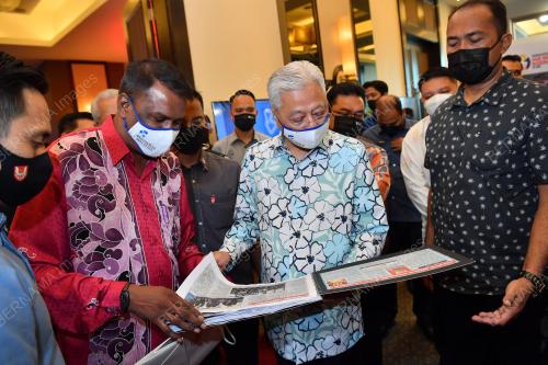 DATUK SERI ISMAIL SABRI YAAKOB