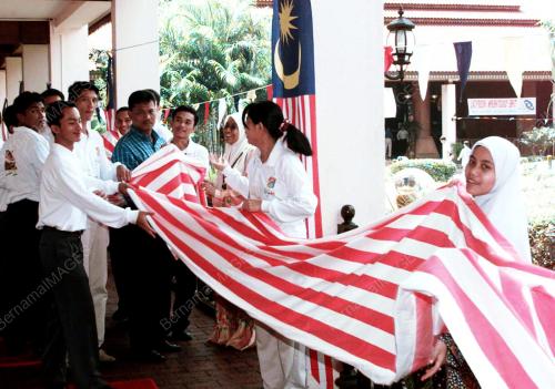 ML04-27_08_2000_TARIK_BENDERA_12012016