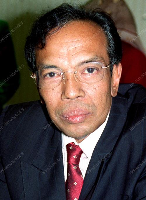 MUHAIYUDDIN_11012016