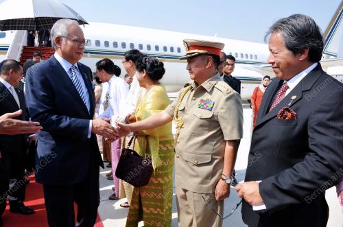 MYM02_28032012_PM_MYANMAR