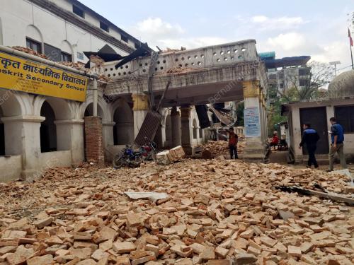 NEP03_25042015_NEPAL_GEMPA