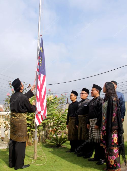 NPL01_31082015_MERDEKA