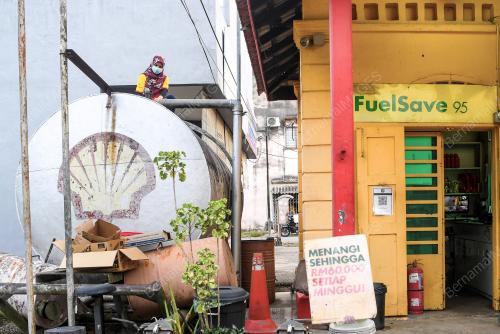 STESEN MINYAK TERTUA DI JOHOL
