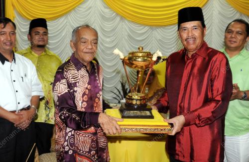 NS01_02012016_PIALA_EMAS