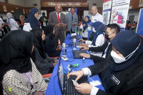 DATUK AZMAN MOHD YUSOF