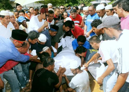 NS01_04052012_BOB_KEBUMI