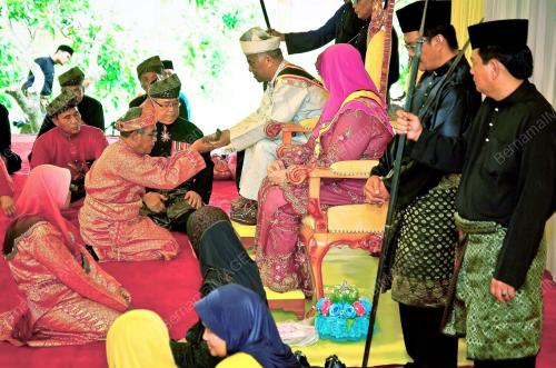 NS01_04072013_ISTIADAT