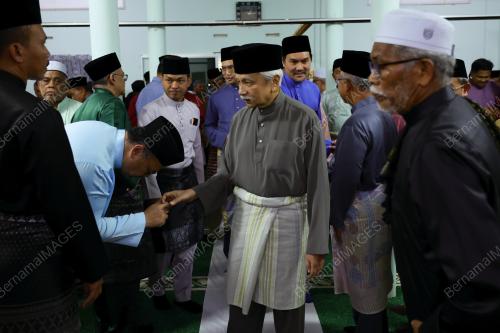 TUANKU MUHRIZ TUANKU MUNAWIR