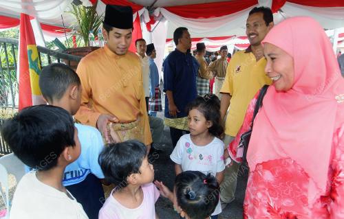 KHAIRY JAMALUDDIN