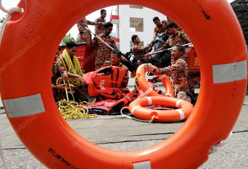NS01_05112015_BOMBA_BANJIR