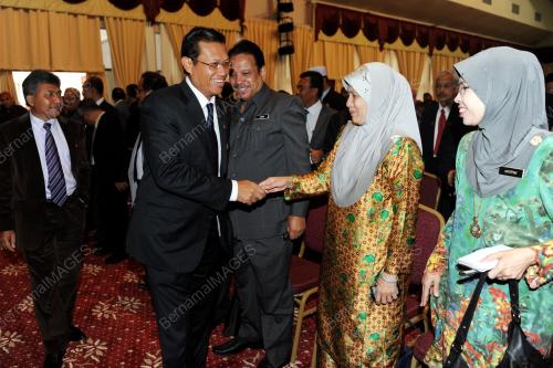 DATUK SERI AHMAD SHABERY CHEEK