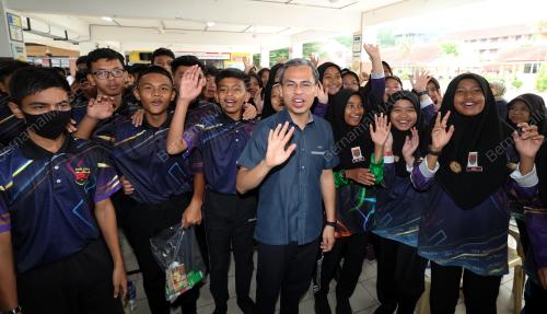 FAHMI FADZIL