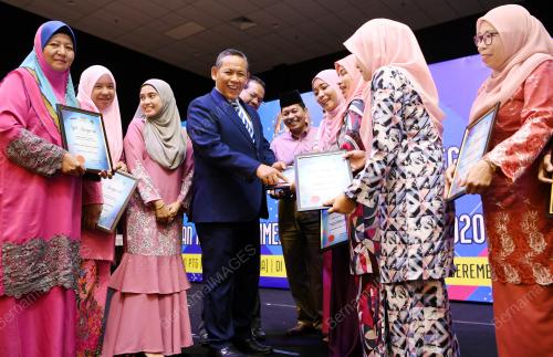 DATUK SERI AMINUDDIN HARUN