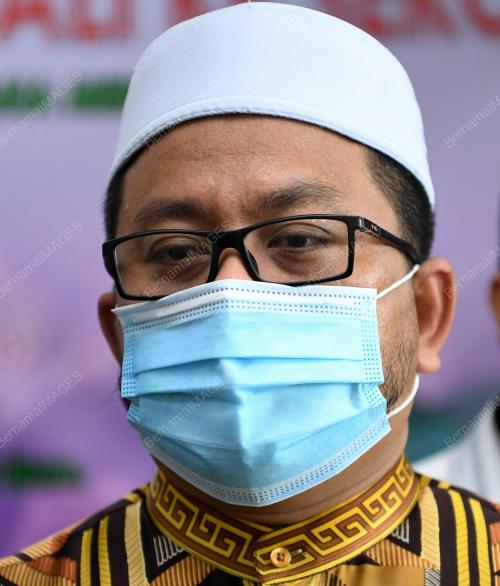 AHMAD MARZUK SHAARY