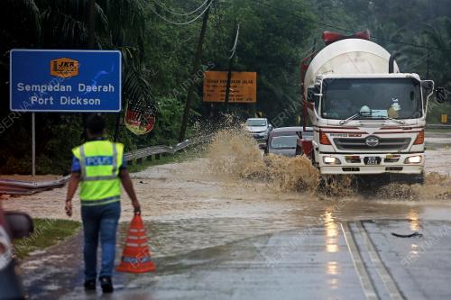 BANJIR KILAT