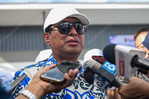 TAN SRI AZAM BAKI