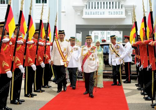 TUANKU ABDUL HALIM MU'ADZAM SHAH