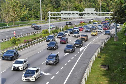LEBUHRAYA UTARA-SELATAN (PLUS)