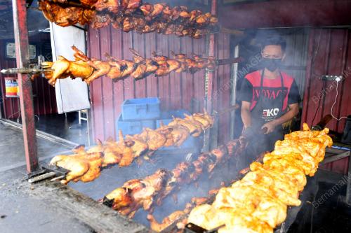 AYAM GOLEK