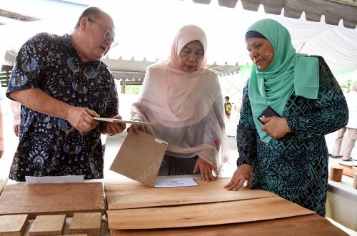 DATUK ZURAIDA KAMARUDDIN