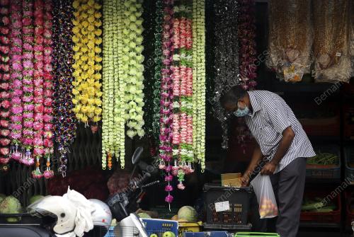 TINJAUAN PERSIAPAN MASYARAKAT INDIA SAMBUT DEEPAVALI