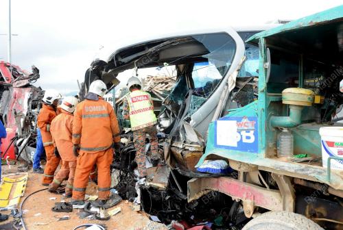 NS01_08122014_KEMALANGAN_MAUT