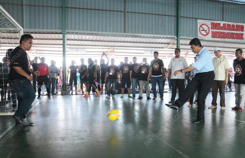 NS01_09042016_MOHAMAD_FUTSAL