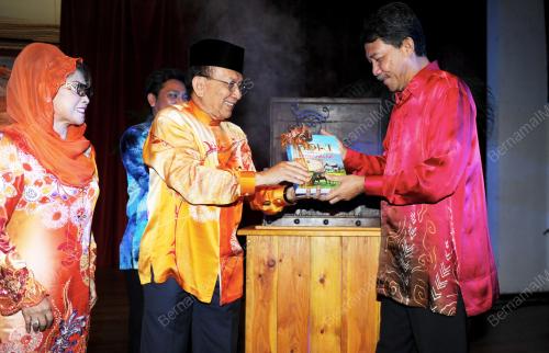 NS01_09112015_BUKU_MINANGKABAU