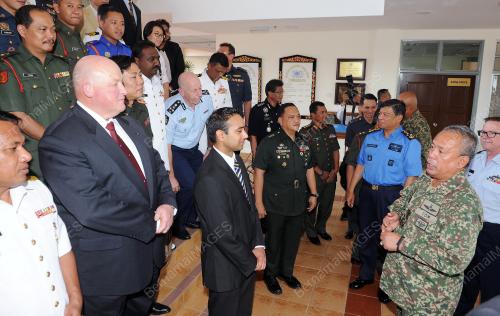 NS01_10042015_ZULKEFELI_PENGAMAN