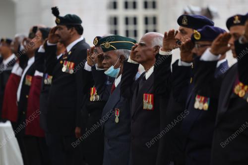 HARI PAHLAWAN