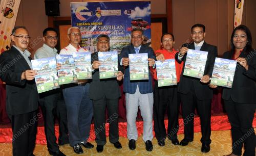NS01_10122014_GOLF_PELANCONGAN