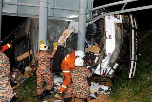 NS01_11062013_KEMALANGAN_MAUT