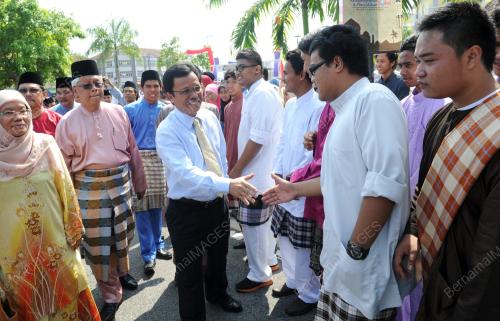 NS01_11092012_SHAFIE_MARA