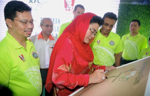 NS01_12062015_HALIMAH_KFC