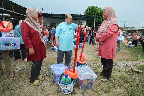 DATUK SERI ISKANDAR MOHD AKIN