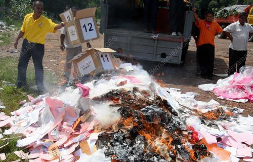 PEMUSNAHAN KERTAS UNDI