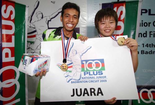 KEJOHANAN BADMINTON